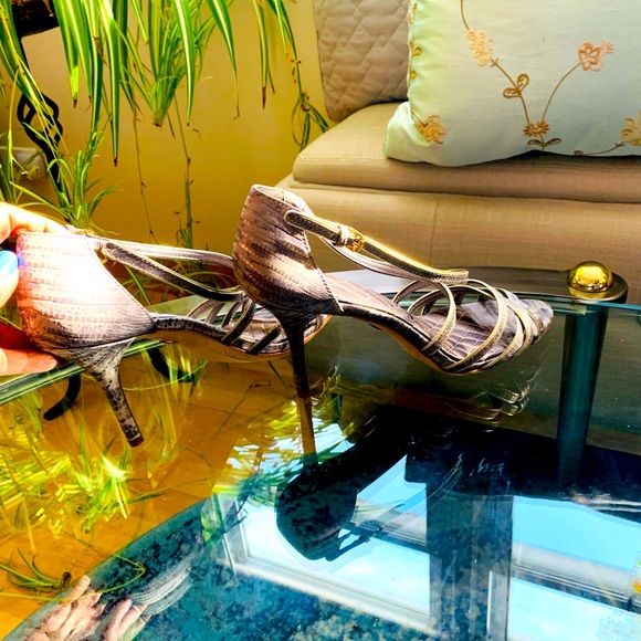 ✨Tory Burch✨ Gray & Metallic Gold Trim Snakeskin Leather Cross Strap Stiletto - Picture 6 of 16